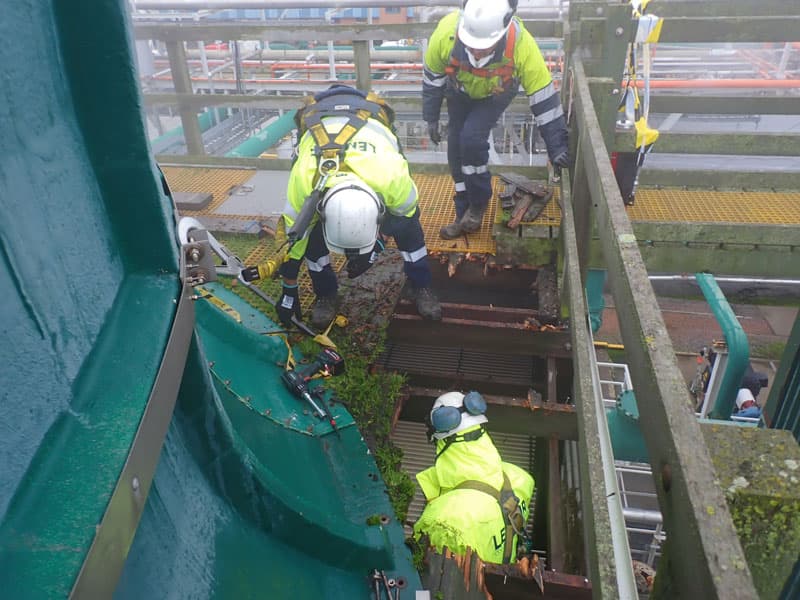 Timber deck dismantling